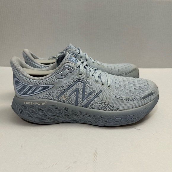 New Balance Women's Fresh Foam X 1080 v12 Light Blue Sneakers W1080A12 Size 10 B - Picture 2 of 13